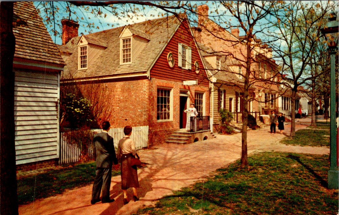 Colonial Williamsburg VA Margaret Hunter Shop Golden Ball 1950s PC Mirro-Krome